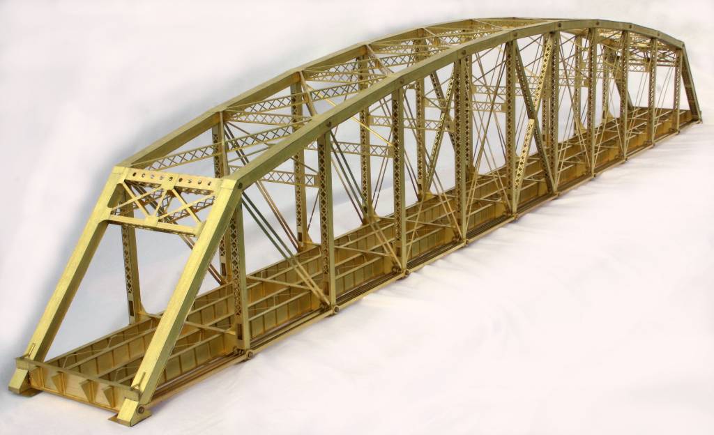 Понизу. Железнодорожный мост вид сбоку. Ферма Truss. Эhighway Truss Bridges. Мостовая ферма.